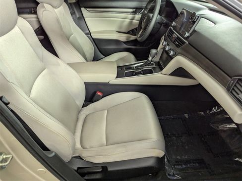 Used 2020 Honda Accord LX image 32
