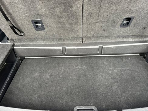 Used 2025 Ford Explorer ST-Line w/ ST-Line Street Pack image 17