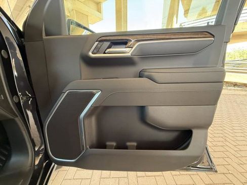 New 2026 GMC Sierra 1500 SLE image 28