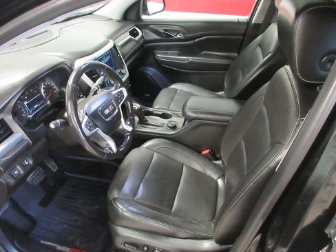 Used 2019 GMC Acadia SLT w/ LPO, Floor Liner Package AWD/4WD image 7