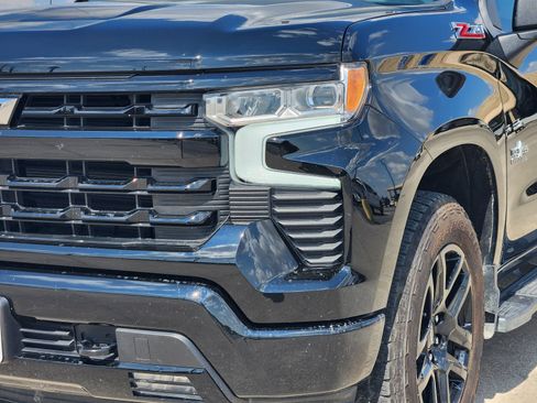 Used 2025 Chevrolet Silverado 1500 RST w/ Texas Edition Plus AWD/4WD image 10