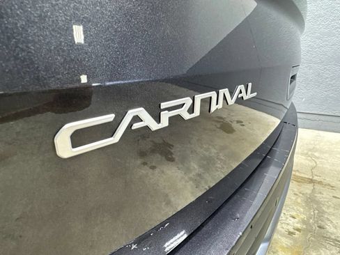 Used 2024 Kia Carnival SX FWD image 33