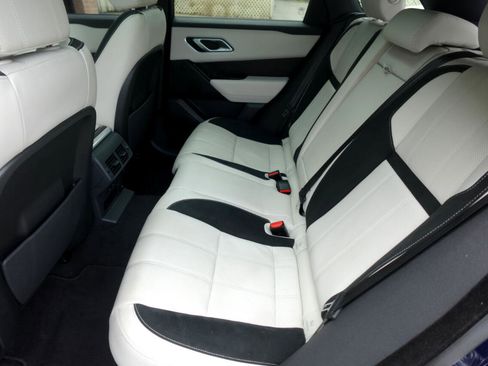 Used 2021 Land Rover Range Rover Velar R-Dynamic S image 19