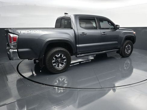 Used 2020 Toyota Tacoma TRD Off-Road AWD/4WD image 8