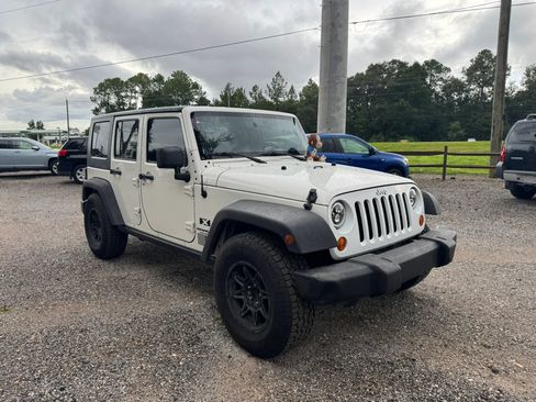 Used 2007 Jeep Wrangler Unlimited X RWD image 9