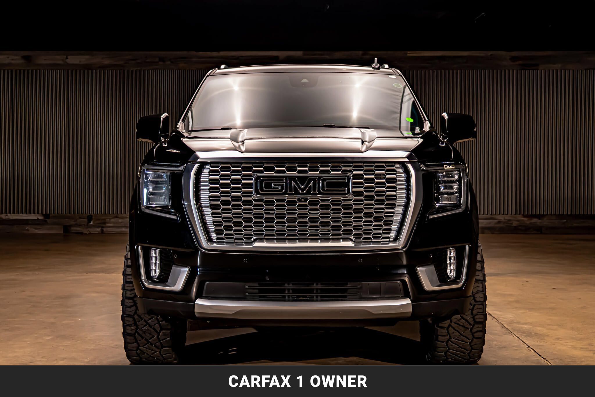 Used 2024 GMC Yukon XL Denali AWD/4WD image 4