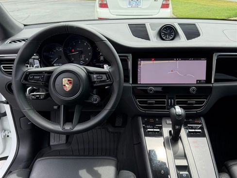 Used 2023 Porsche Macan Turbo AWD/4WD image 19