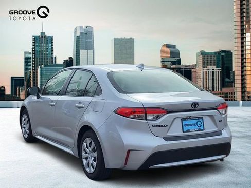 Used 2022 Toyota Corolla LE w/ Carpet Mat Package (TMS) image 3