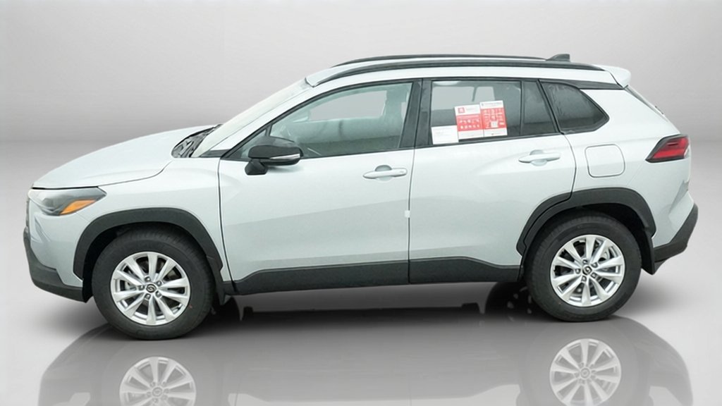 New 2026 Toyota Corolla Cross LE FWD image 32