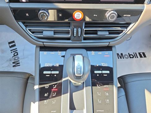 Used 2023 Porsche Macan S image 66