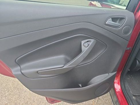 Used 2015 Ford Escape SE w/ Equipment Group 201A image 12