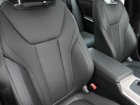 Used 2025 BMW 330i xDrive Sedan image 14