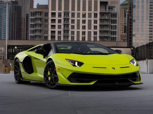 Used 2021 Lamborghini Aventador SVJ AWD/4WD image 4
