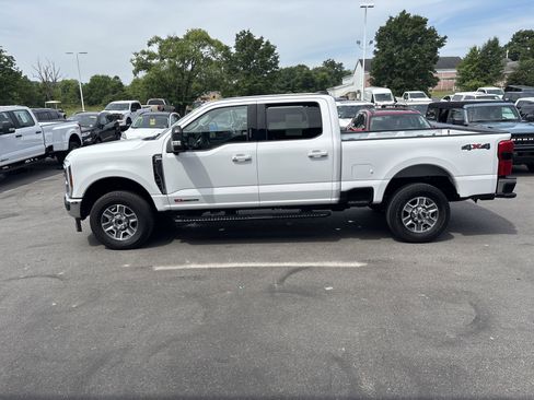 Used 2024 Ford F350 Lariat w/ Camper Package image 7