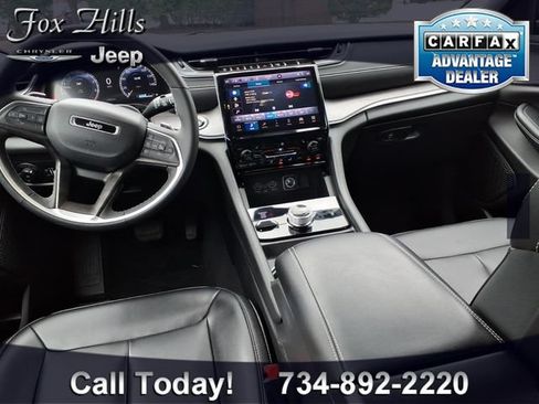 Certified 2023 Jeep Grand Cherokee Limited AWD/4WD image 13