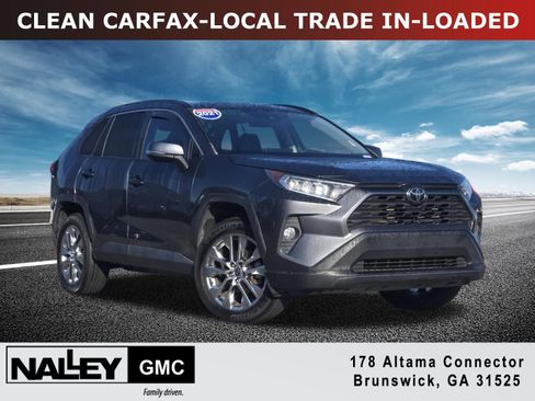 Used 2021 Toyota RAV4 XLE Premium image 1