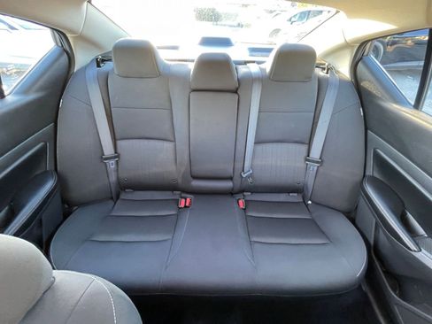 Used 2025 Nissan Altima 2.5 SV image 39