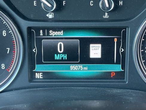 Used 2018 Buick Enclave Essence AWD/4WD image 32