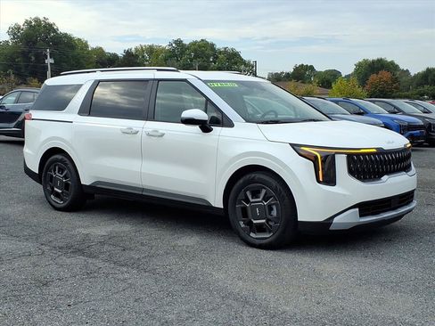 New 2026 Kia Carnival EX FWD image 1