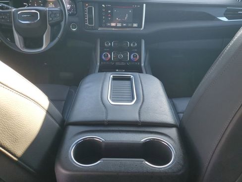 Used 2022 GMC Yukon Denali w/ Denali Premium Package image 22
