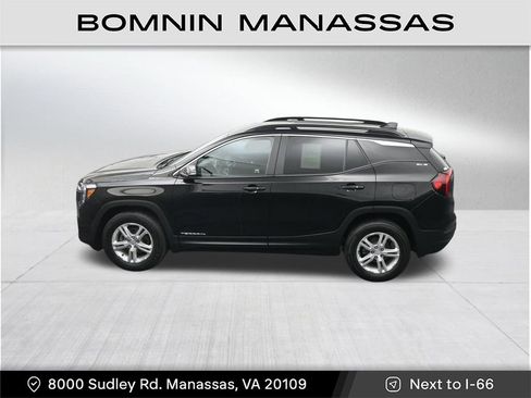 Used 2023 GMC Terrain SLE w/ Driver Convenience Package image 21