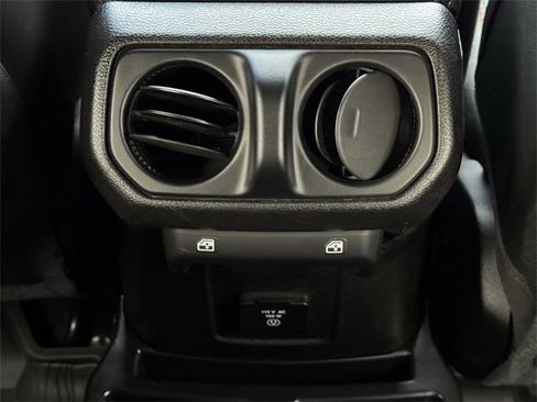 Used 2019 Jeep Wrangler Unlimited Rubicon image 29