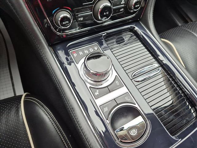 Used 2012 Jaguar XJ L RWD image 12