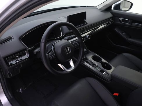 Used 2024 Honda Civic EX-L image 3