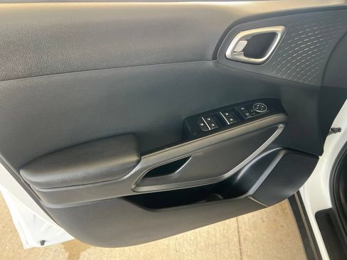 Used 2020 Kia Soul EX w/ Option Group 015 FWD image 7