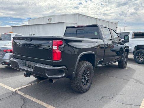 Used 2023 Chevrolet Silverado 2500 LTZ w/ LTZ Plus Package image 3