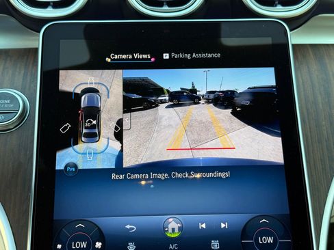 Used 2025 Mercedes-Benz C 300 Sedan image 39