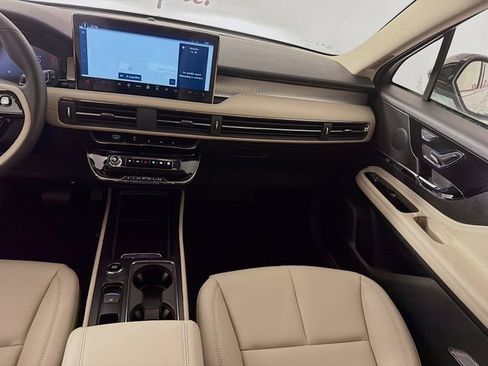 New 2026 Lincoln Corsair Premiere FWD image 25