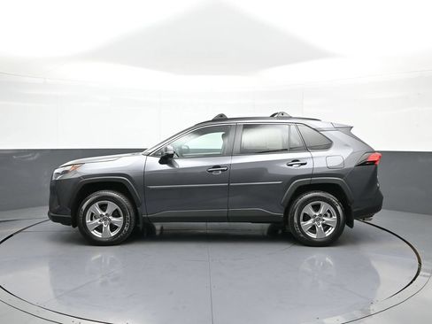 Used 2023 Toyota RAV4 XLE AWD/4WD image 9