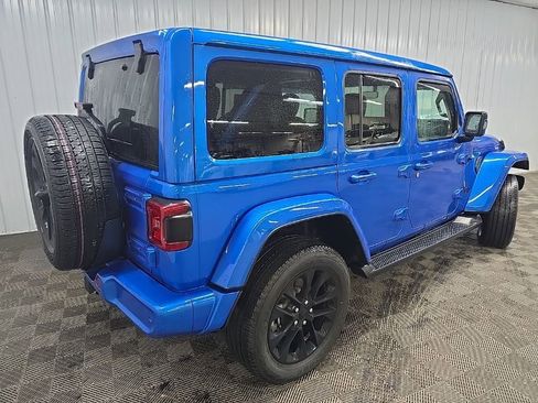 Used 2023 Jeep Wrangler Altitude image 10