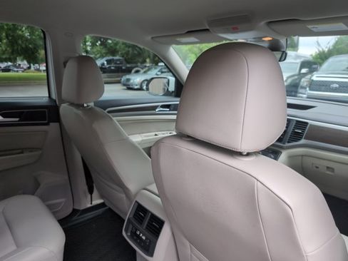Used 2019 Volkswagen Atlas SE FWD image 21