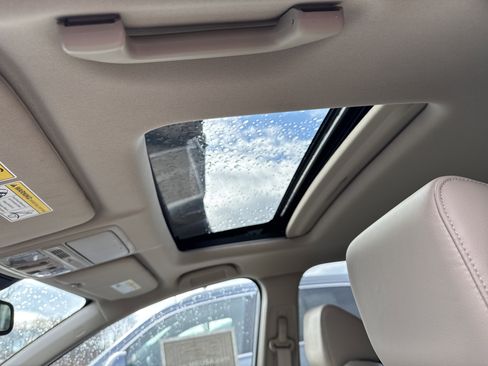 Used 2022 Honda CR-V Touring image 25