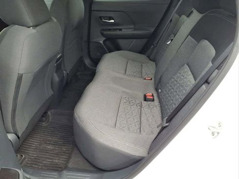 Used 2025 Nissan Kicks SV AWD/4WD image 15