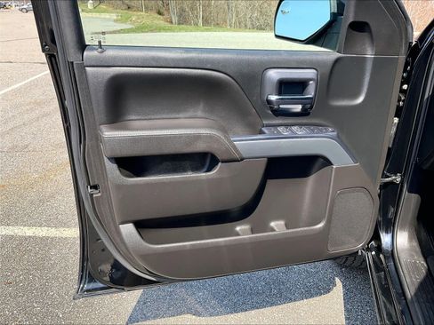 Used 2018 Chevrolet Silverado 1500 LT w/ All Star Edition image 9