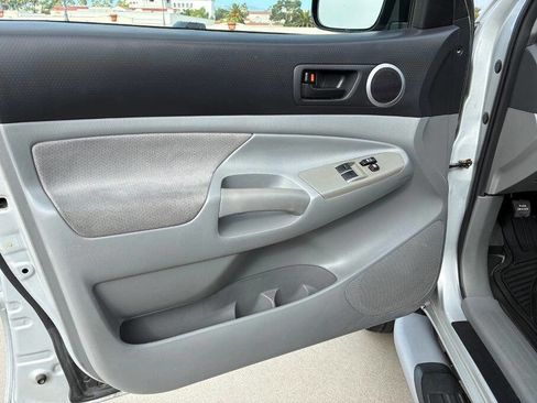 Used 2006 Toyota Tacoma PreRunner image 15