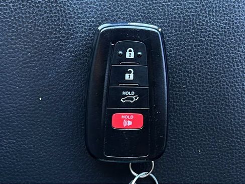 Used 2023 Toyota RAV4 XLE w/ Convenience Package FWD image 27