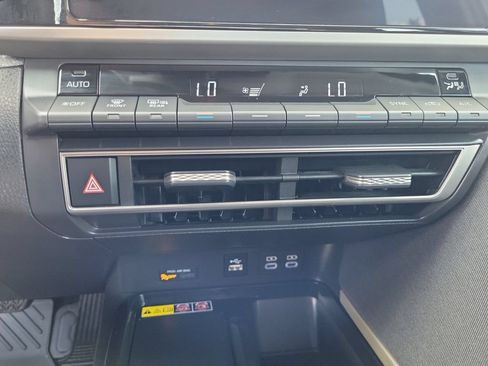 Used 2025 Toyota Camry LE FWD image 32