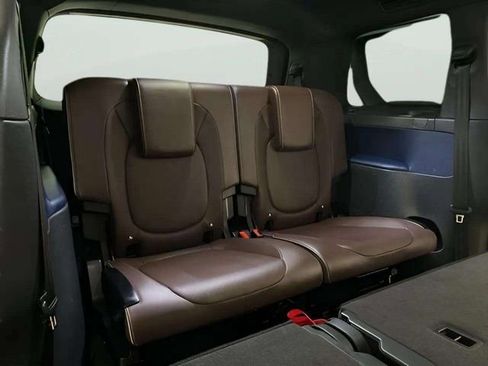 Used 2025 Volkswagen ID. Buzz Pro S RWD image 34