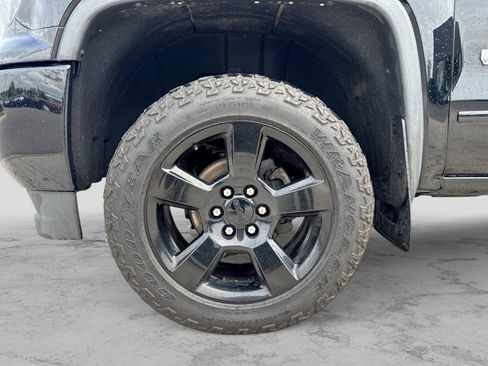 Used 2017 GMC Sierra 1500 SLE w/ SLE Value Package AWD/4WD image 17