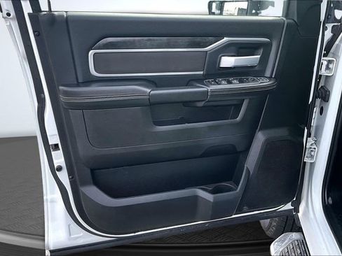 Used 2024 RAM 2500 Big Horn image 21