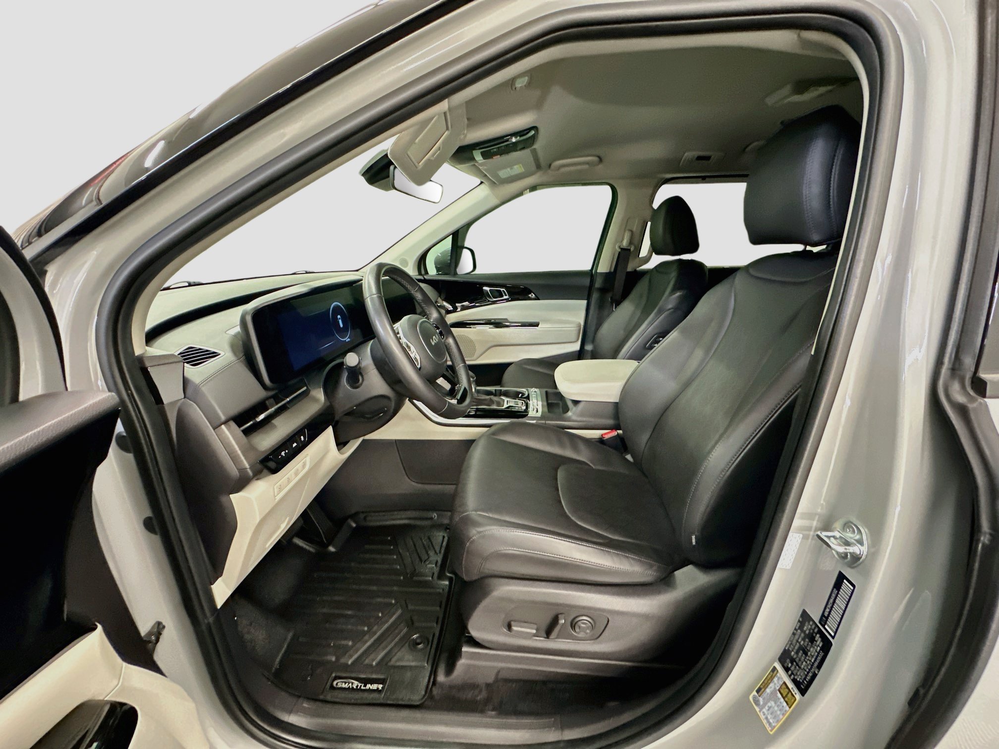 Used 2024 Kia Carnival SX FWD image 13