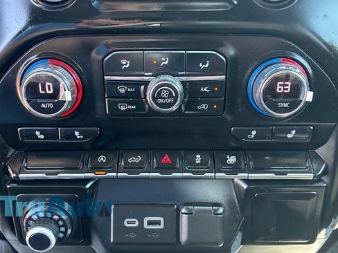 Used 2022 Chevrolet Silverado 1500 LT AWD/4WD image 34
