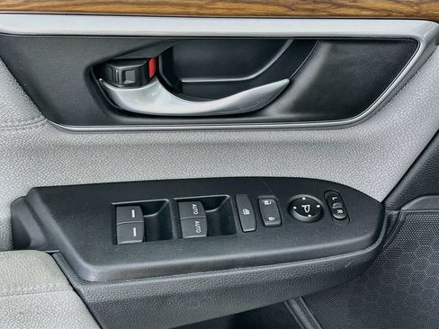 Used 2019 Honda CR-V EX image 18