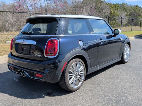 Used 2021 MINI Cooper S w/ Driver Assistance Package image 7