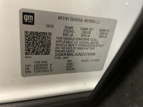 Used 2022 GMC Acadia SLE w/ Driver Convenience Package FWD image 25