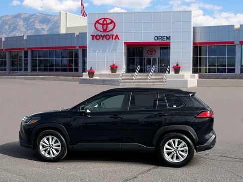 Used 2024 Toyota Corolla Cross LE AWD/4WD image 6